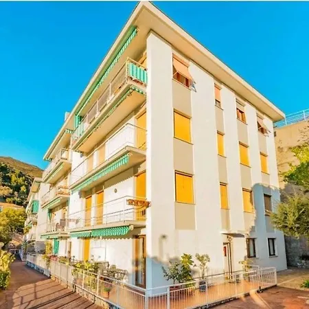 Lägenhet Con Terrazza E Vista Panoramica Alassio